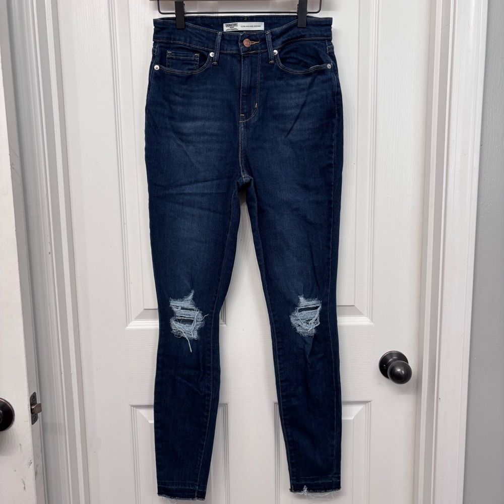 Dark Wash Distressed High-Rise Jeggings | Levi Strauss Size 4 / W27 L30